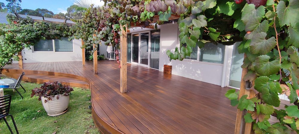Deck Oiling & Sealing Melbourne